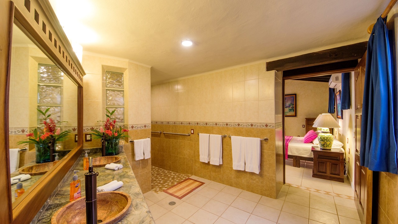 Photo of Bathroom in South Shore Hotel Area