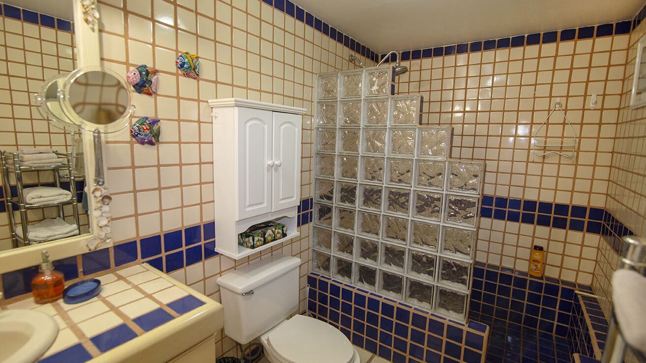 Photo of Bathroom in Marina