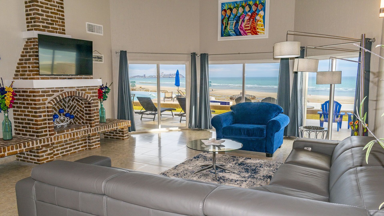 Photo of Livingroom in Sandy Beach