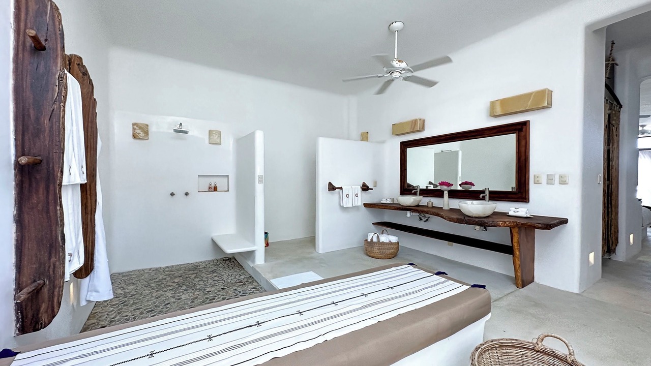 Photo of Bathroom in Santa Maria Colotepec