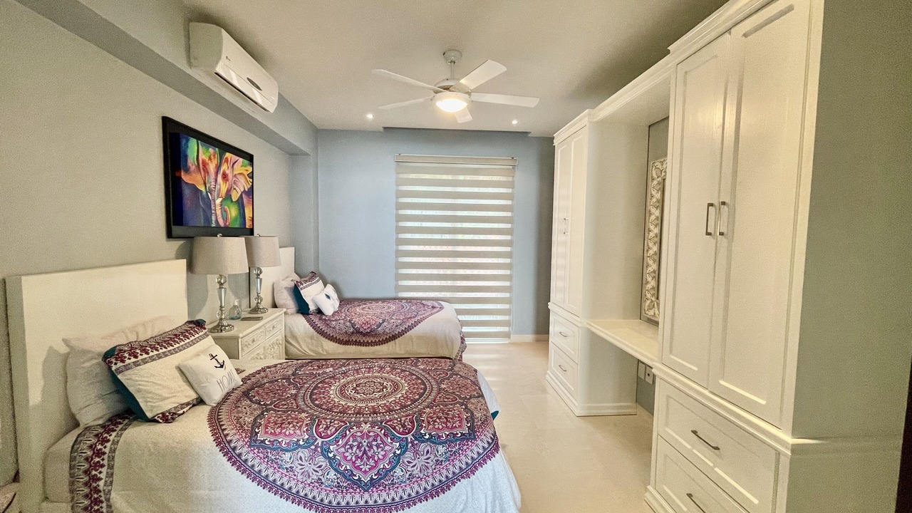 Photo of Bedroom in South Shore Hotel Area
