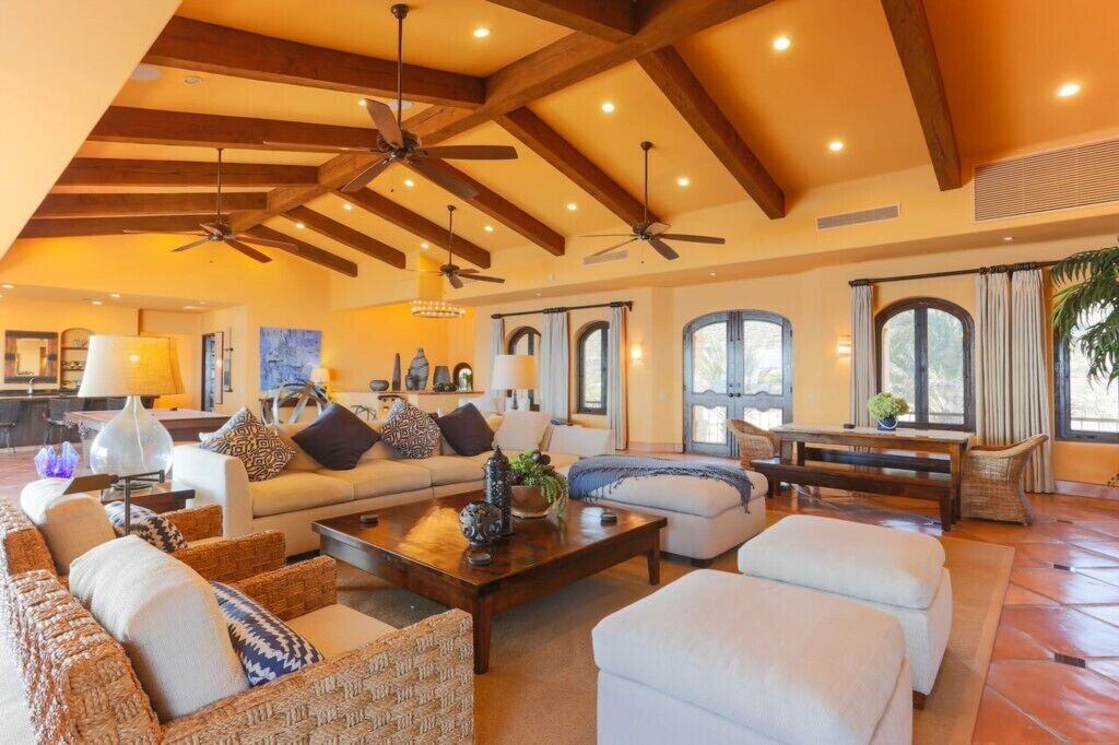 Photo of Livingroom in Pescadero