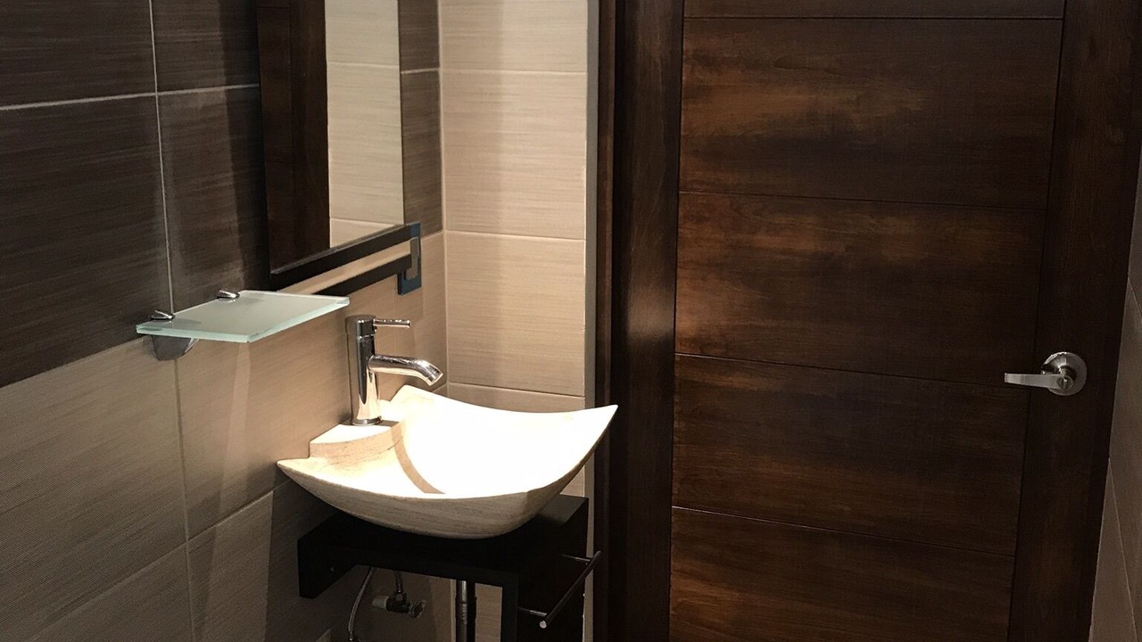 Photo of Bathroom in Luis Jimenez Figueroa