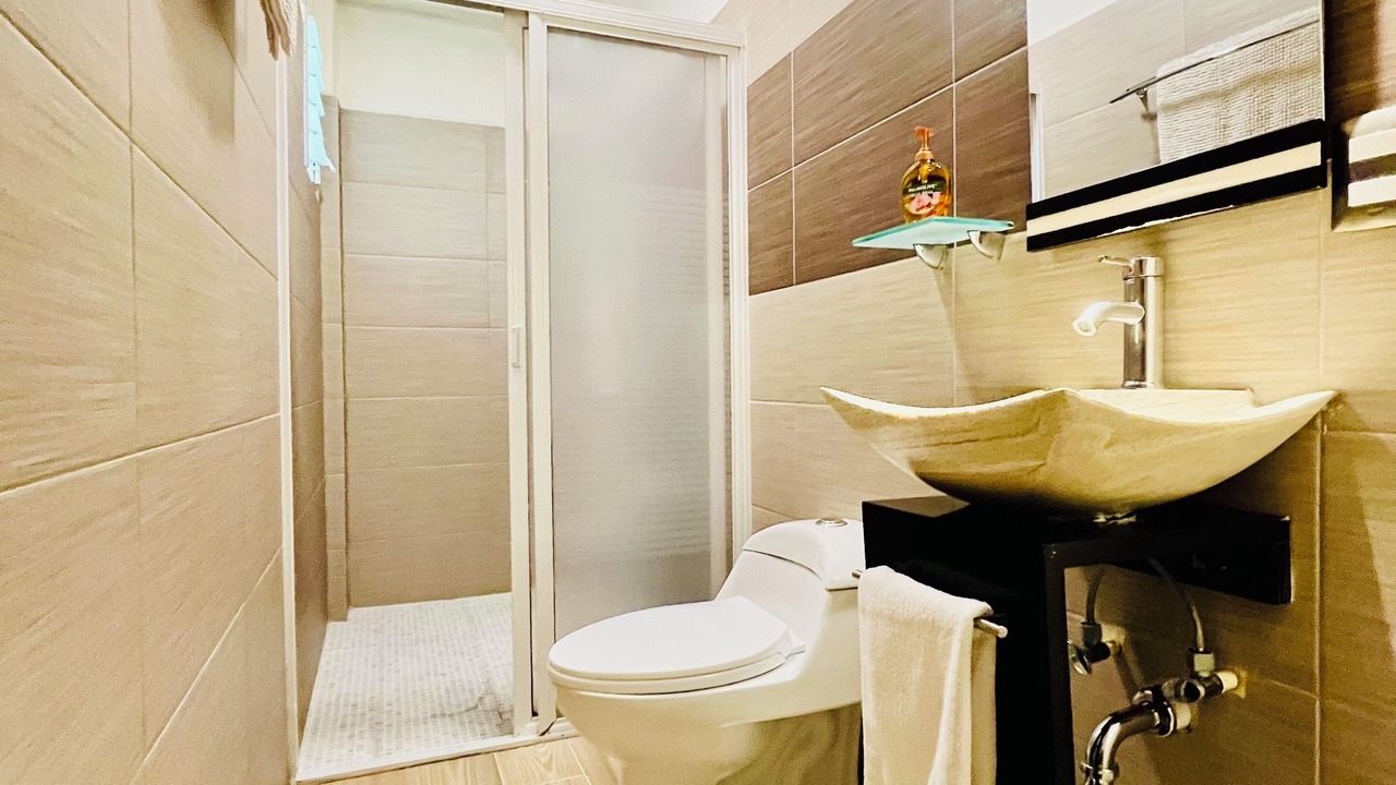 Photo of Bathroom in Luis Jimenez Figueroa