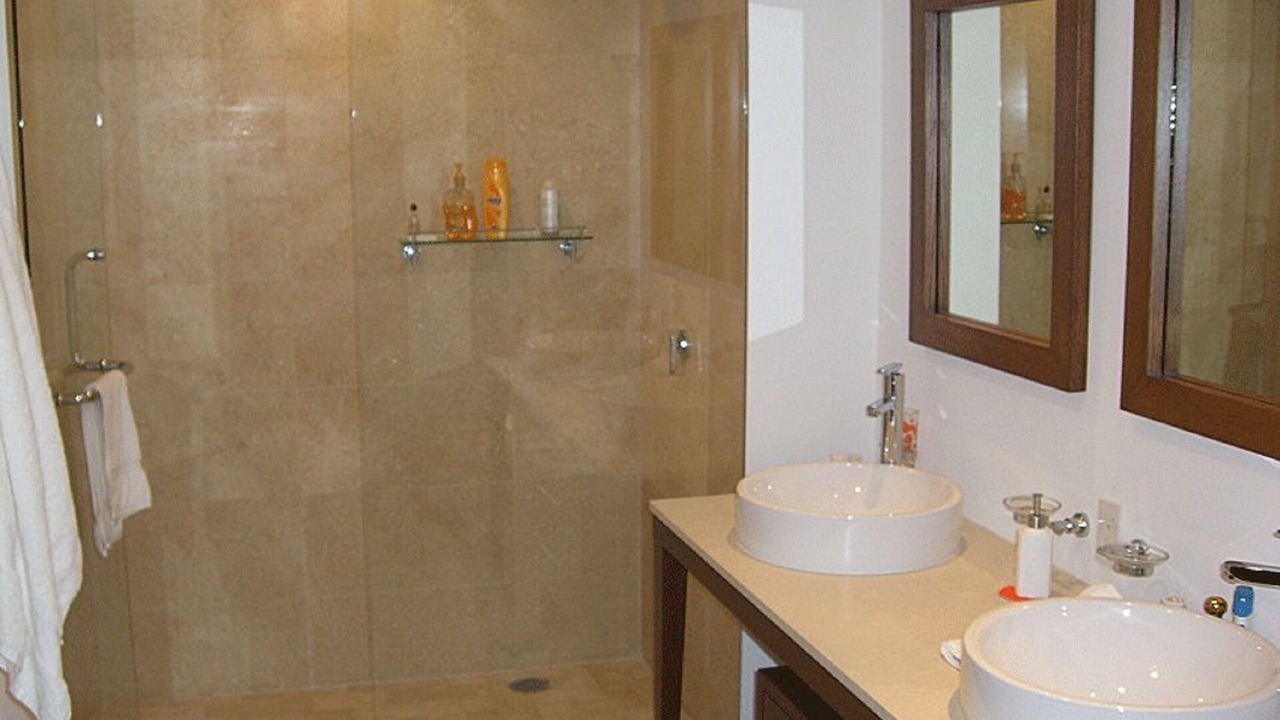 Photo of Bathroom in North Hotel Zone