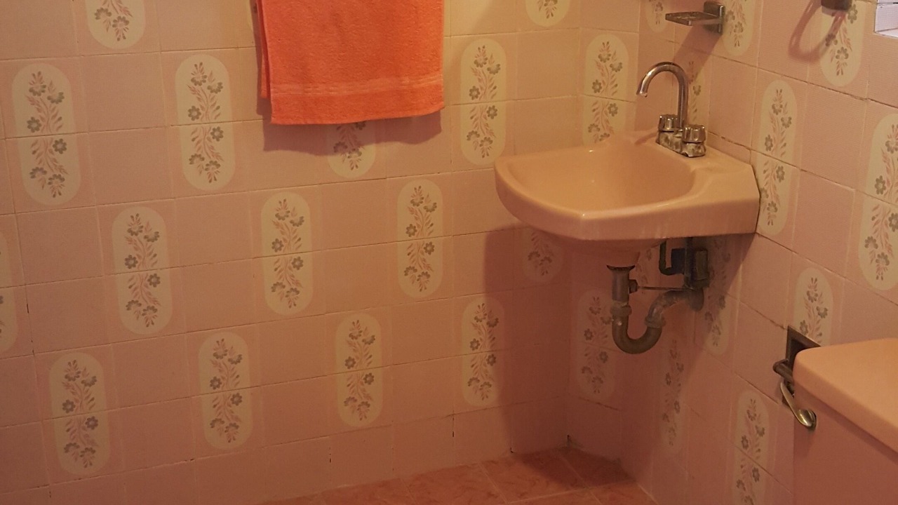 Photo of Bathroom in Luis Jimenez Figueroa