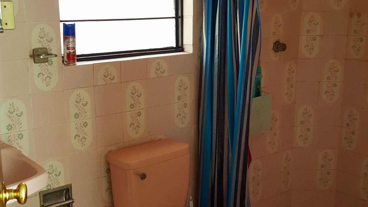Photo of Bathroom in Luis Jimenez Figueroa