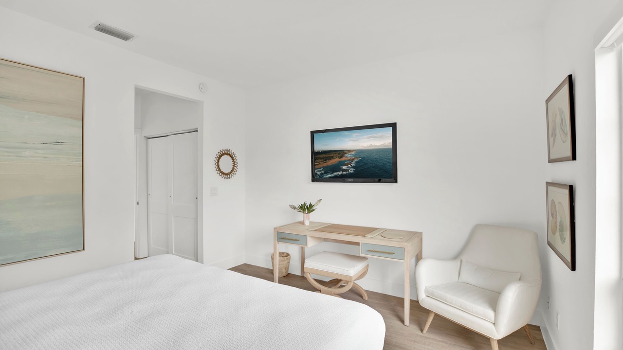 Photo of Bedroom in Indian River Shores