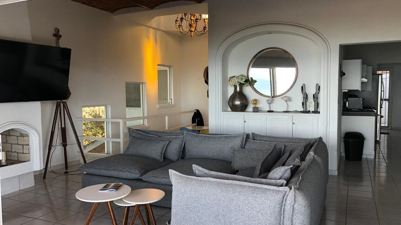 Photo of Livingroom in Raquet Club