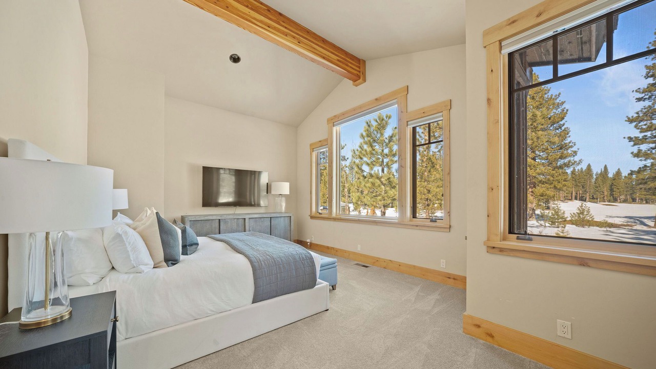 Photo of Bedroom in Ponderosa Palisades