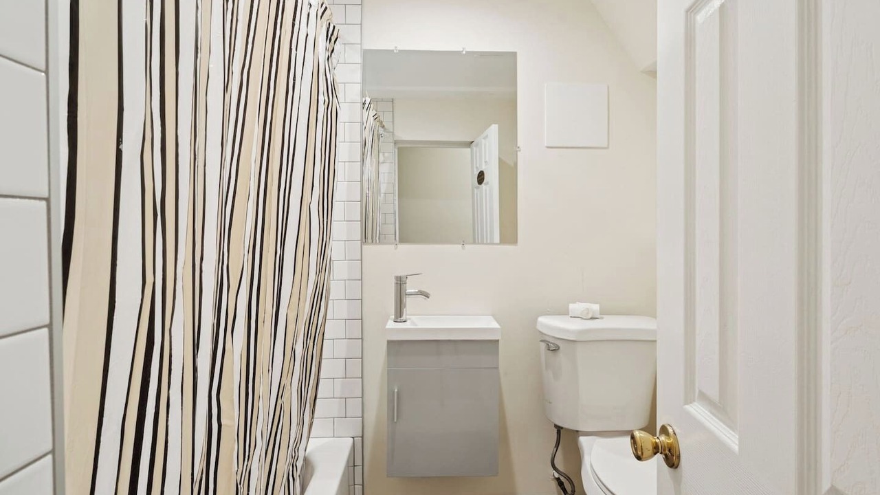 Photo of Bathroom in Lower Vailsburg