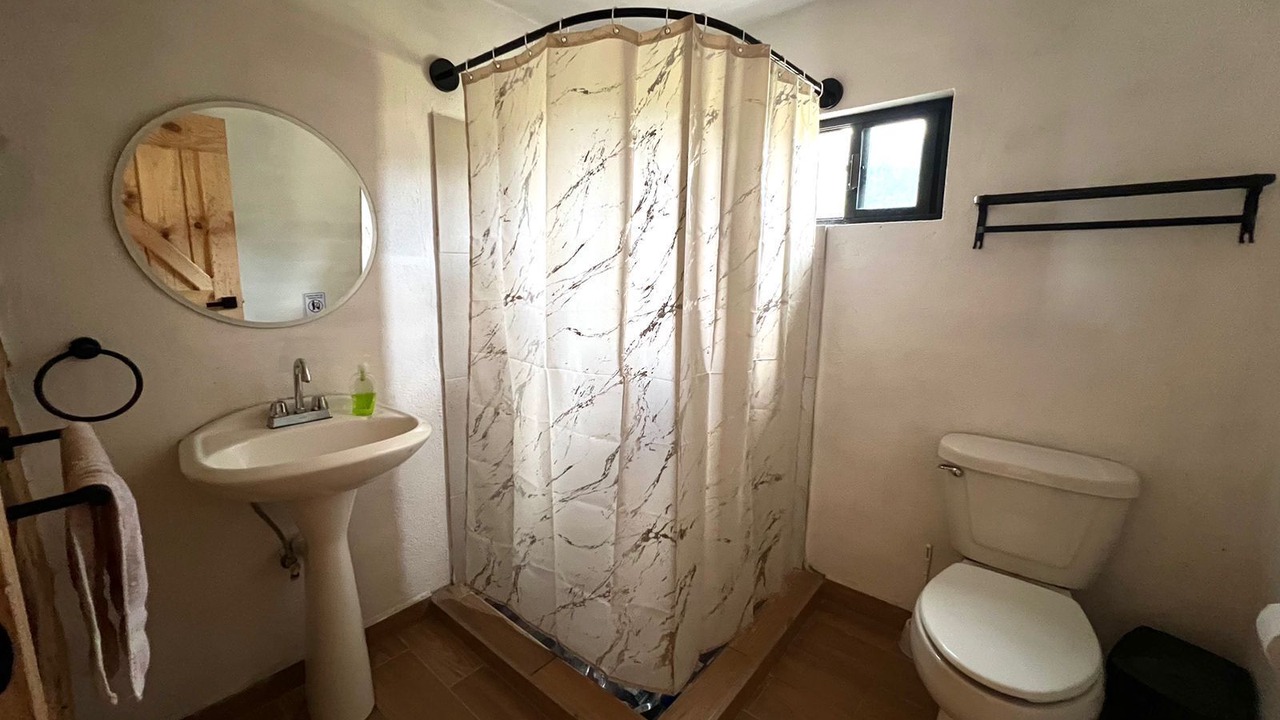 Photo of Bathroom in San Antonio de Las Alazanas