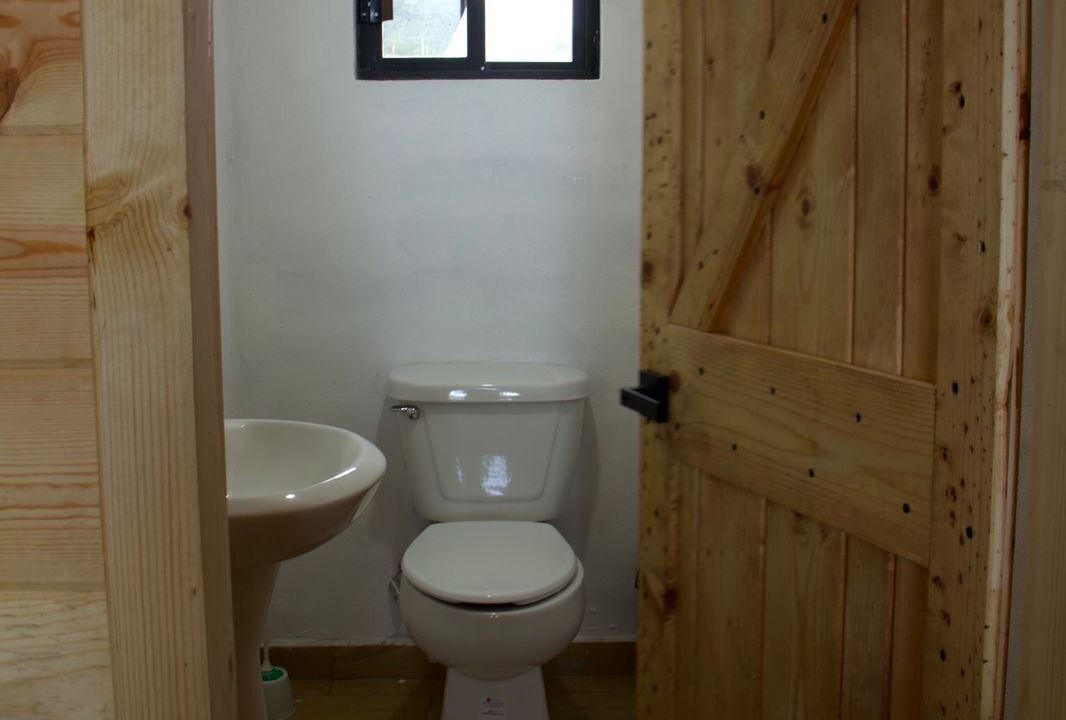 Photo of Bathroom in San Antonio de Las Alazanas