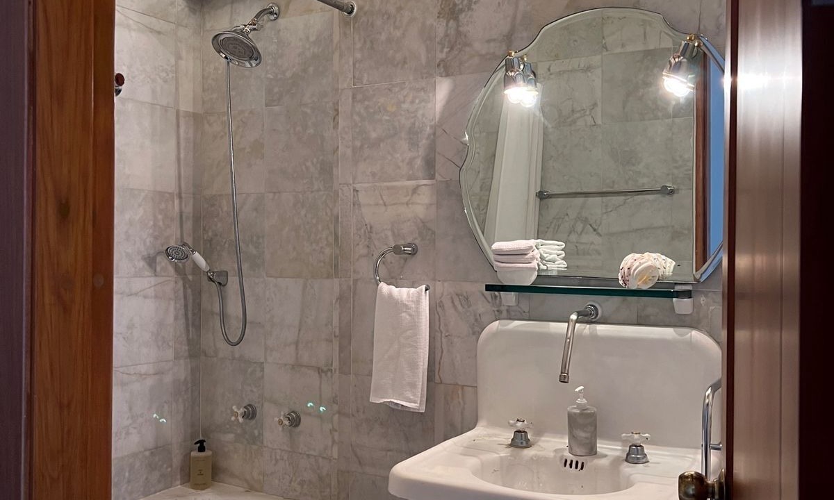 Photo of Bathroom in San Miguel Chapultepec