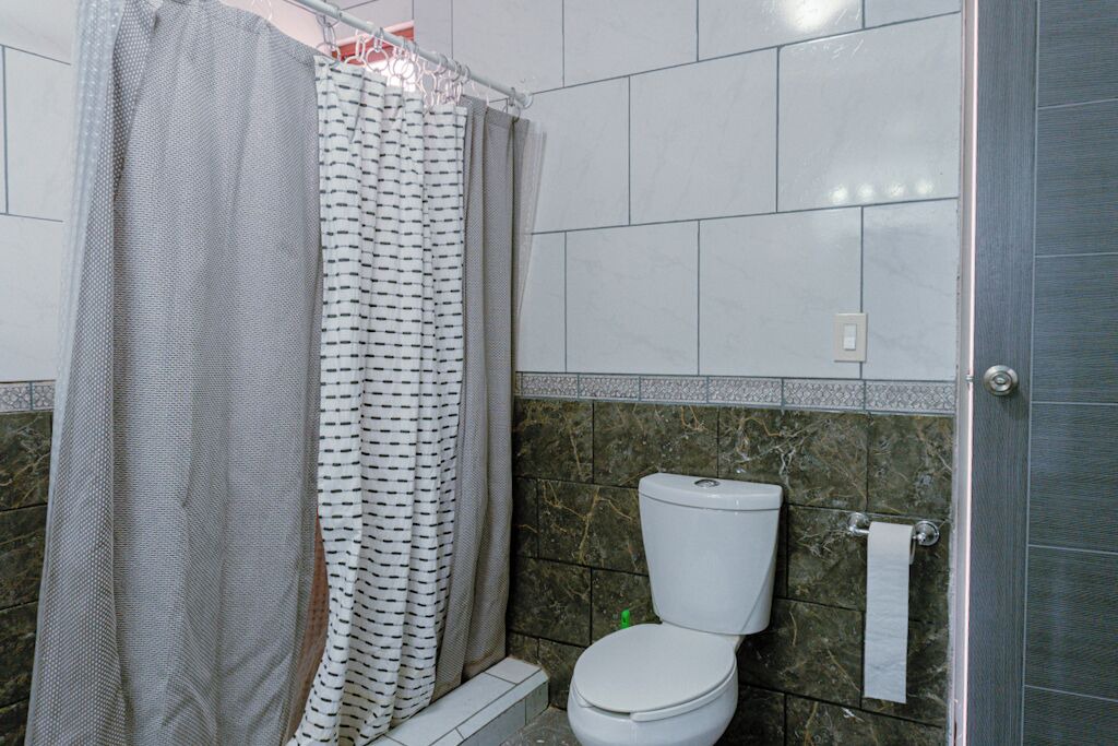 Photo of Bathroom in Agencia Municipal Santa Cruz