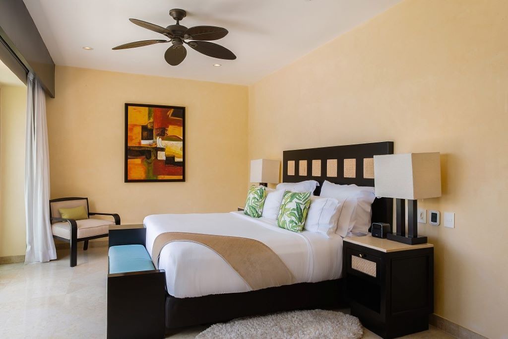Photo of Bedroom in South Shore Hotel Area