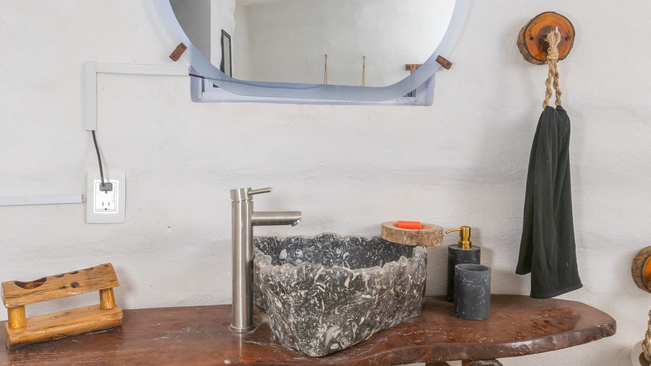 Photo of Bathroom in Leona Vicario