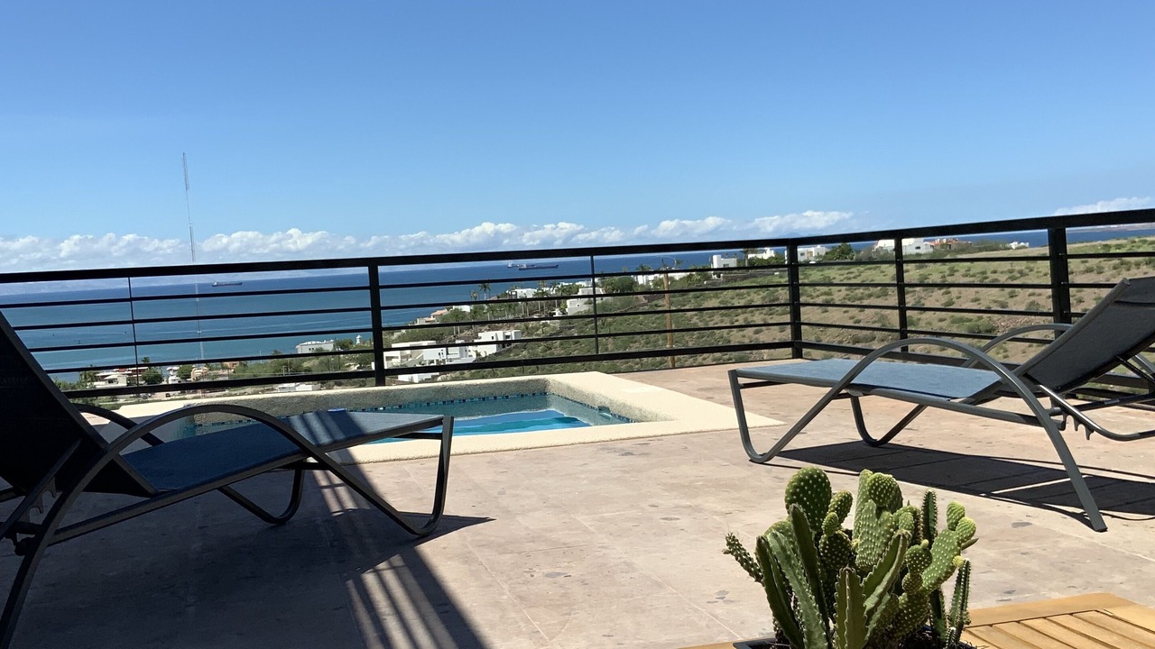 Photo of Patio Balcony in Colina del Sol