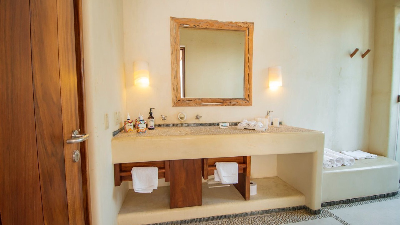 Photo of Bathroom in Petacalco