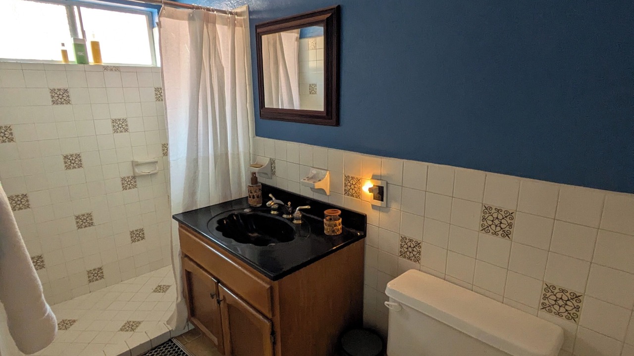 Photo of Bathroom in La Joya