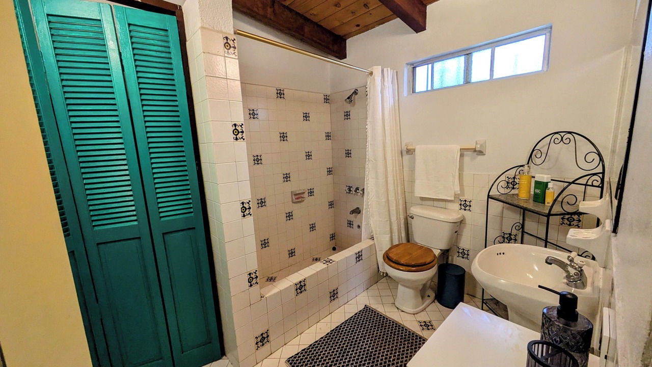 Photo of Bathroom in La Joya