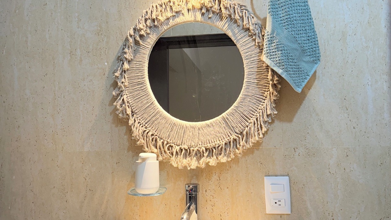 Photo of Bathroom in Anton Lizardo