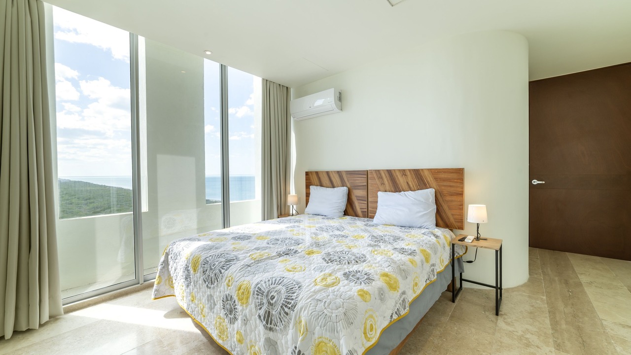 Photo of Bedroom in Miramar