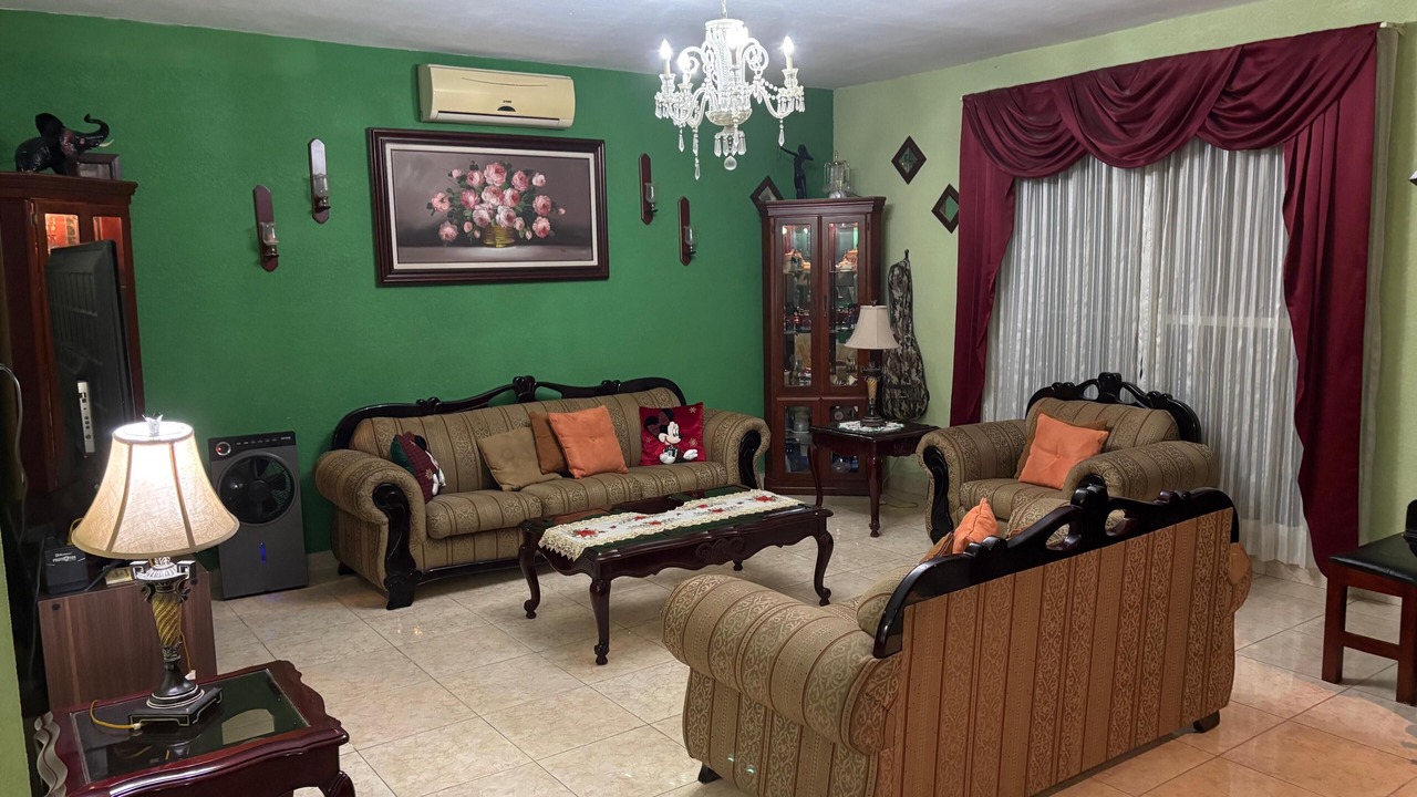 Photo of Livingroom in Area Ah