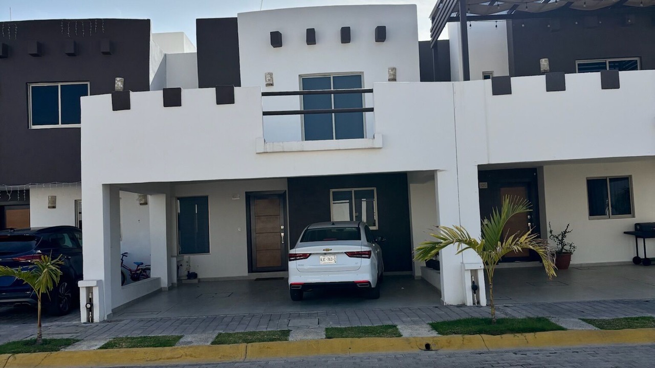 Photo of Outdoor in Sin Nombre