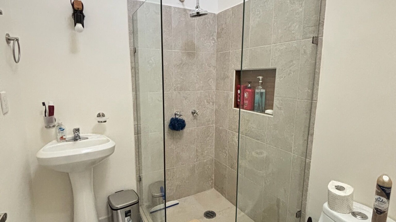 Photo of Bathroom in Sin Nombre