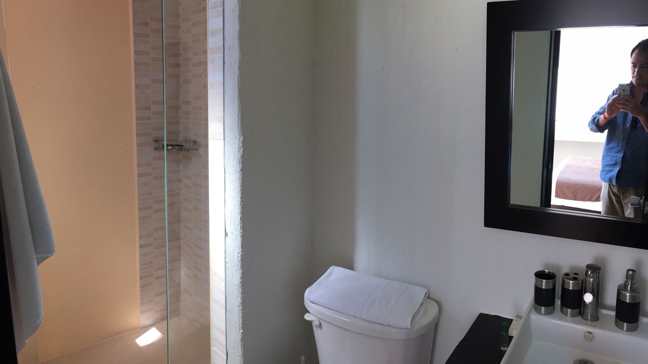 Photo of Bathroom in Bosques de las Lomas