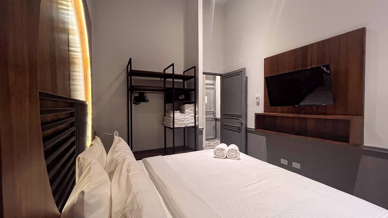 Photo of Bedroom in 12th Street