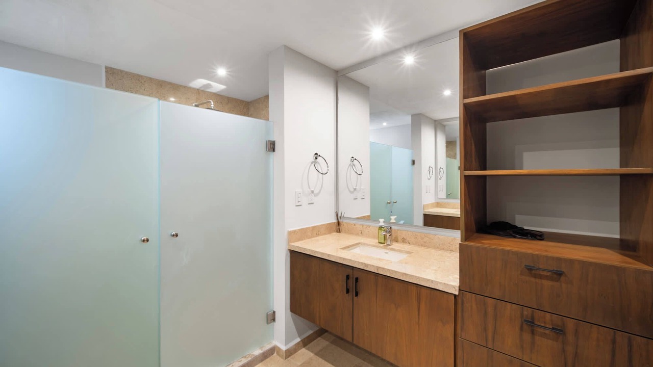 Photo of Bathroom in Miramar