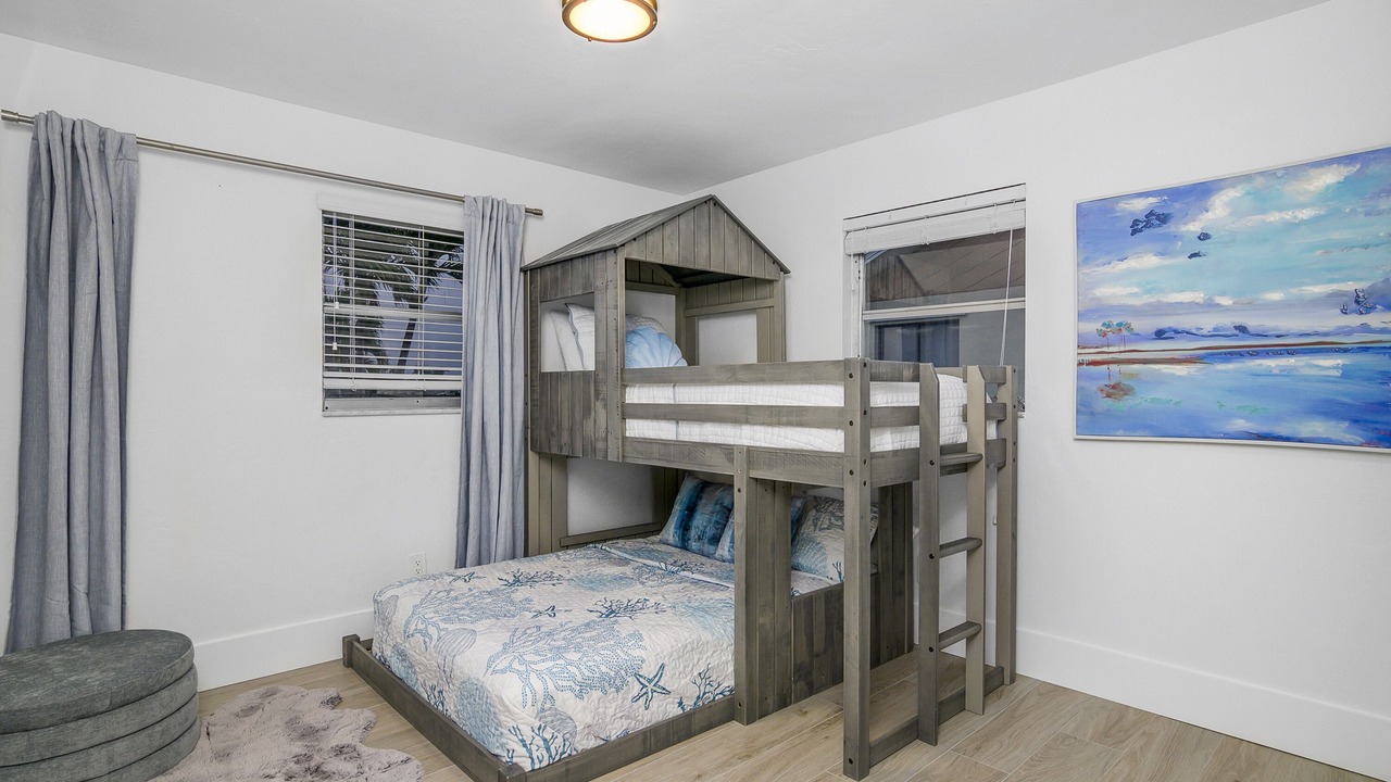 Photo of Bedroom in Eight Lakes