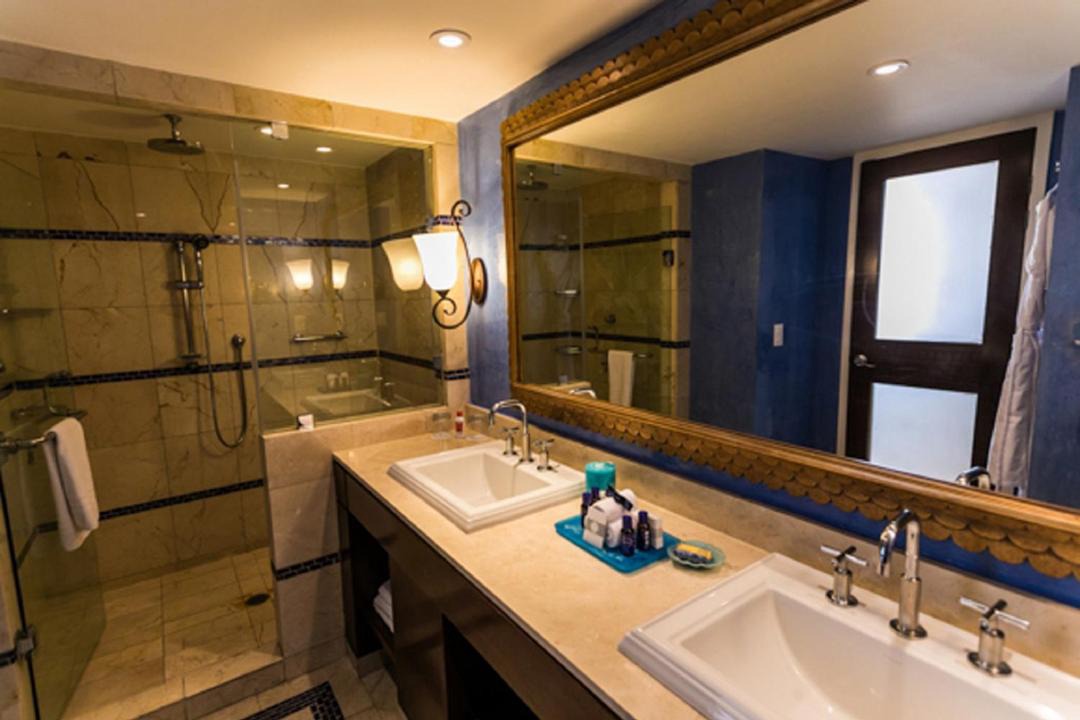 Photo of Bathroom in Granjas del Marques
