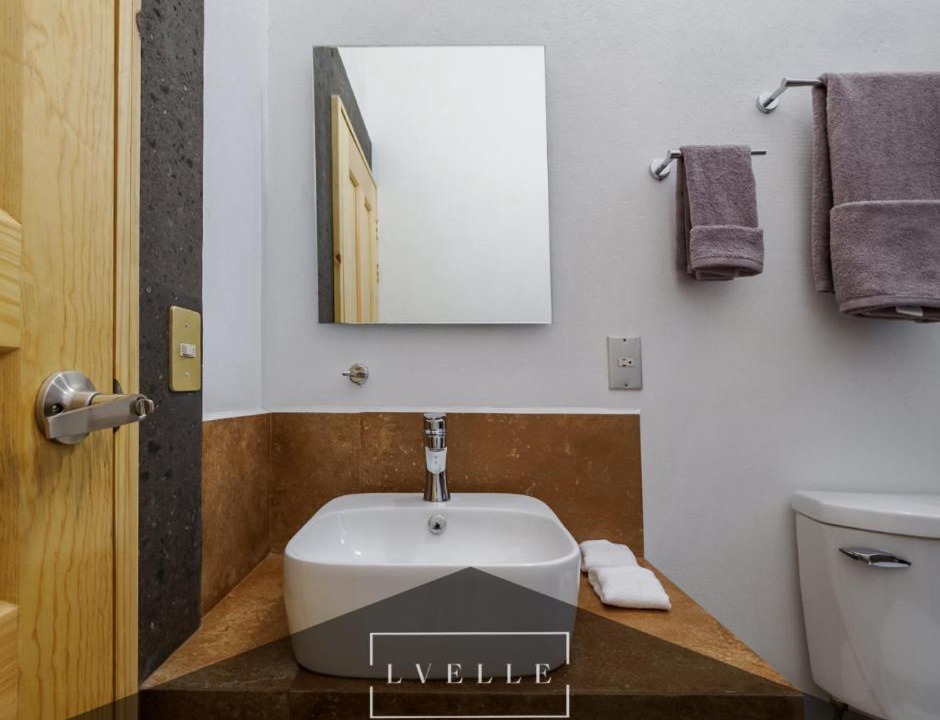 Photo of Bathroom in Downtown Mexico City