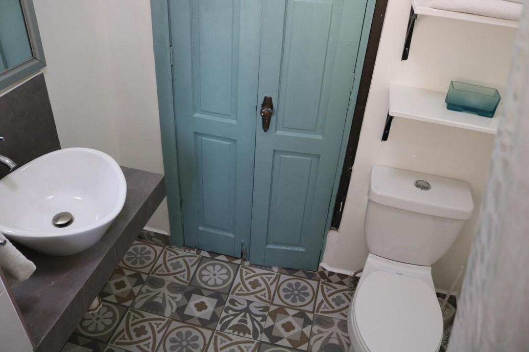 Photo of Bathroom in Downtown Mexico City