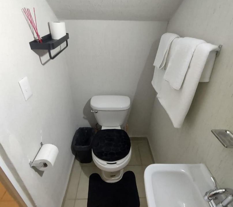Photo of Bathroom in La Paz Municipality