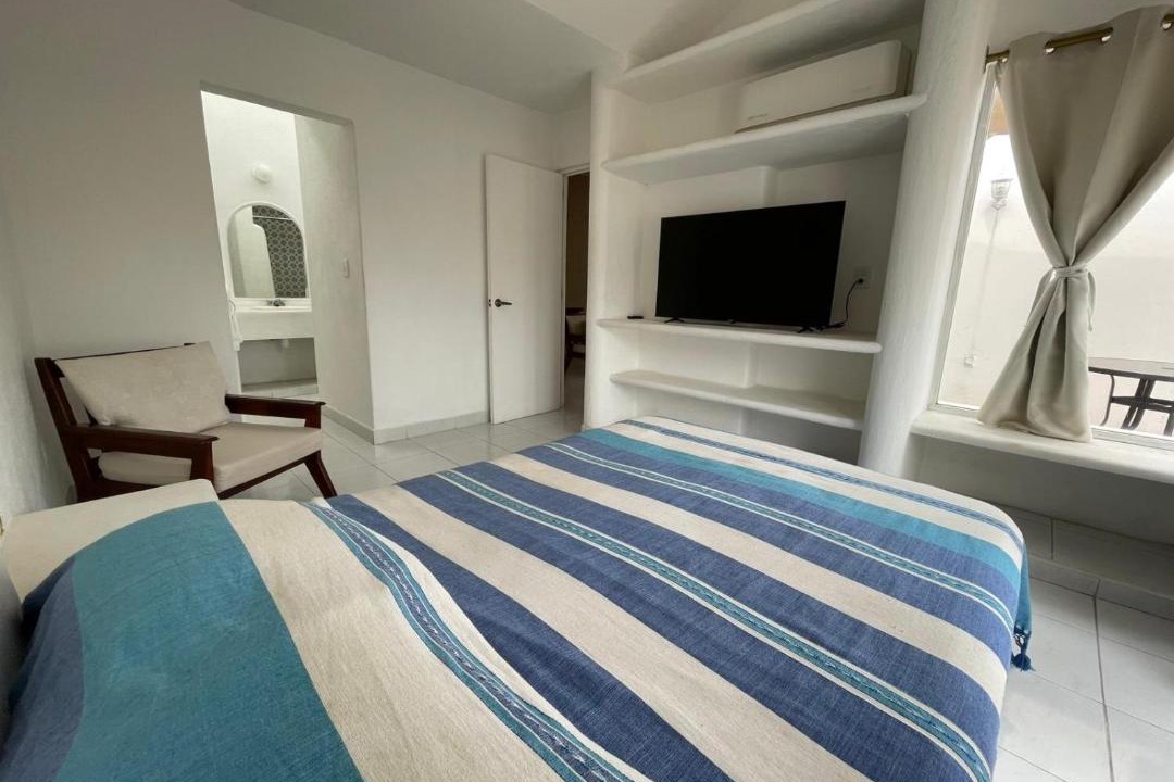 Photo of Bedroom in R