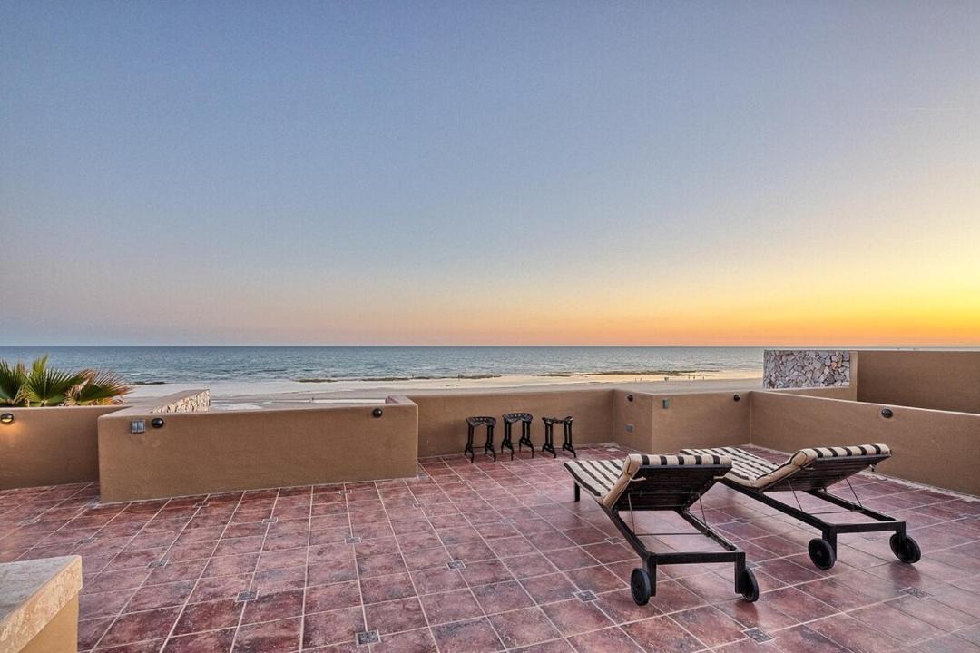 Photo of Patio Balcony in Sandy Beach