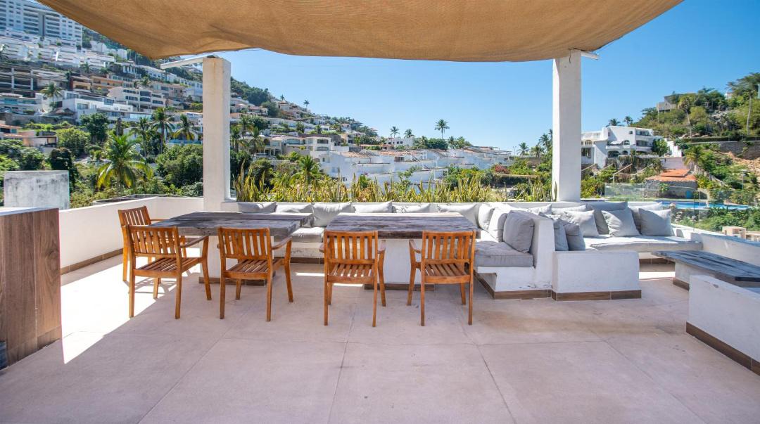 Photo of Patio Balcony in Playa Guitarron