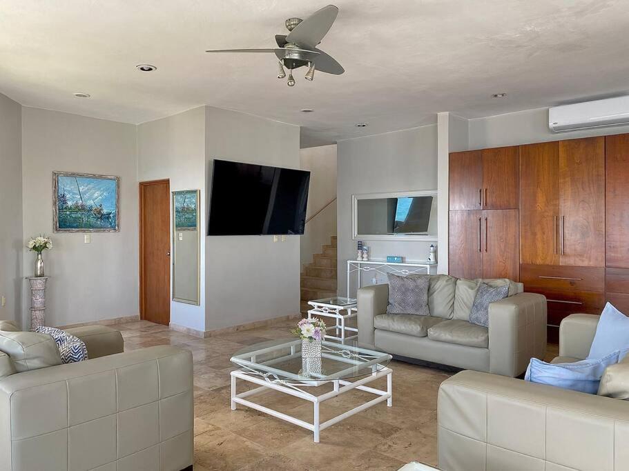 Photo of Livingroom in Balcones de Loma Linda
