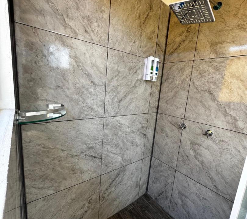 Photo of Bathroom in Luis Jimenez Figueroa