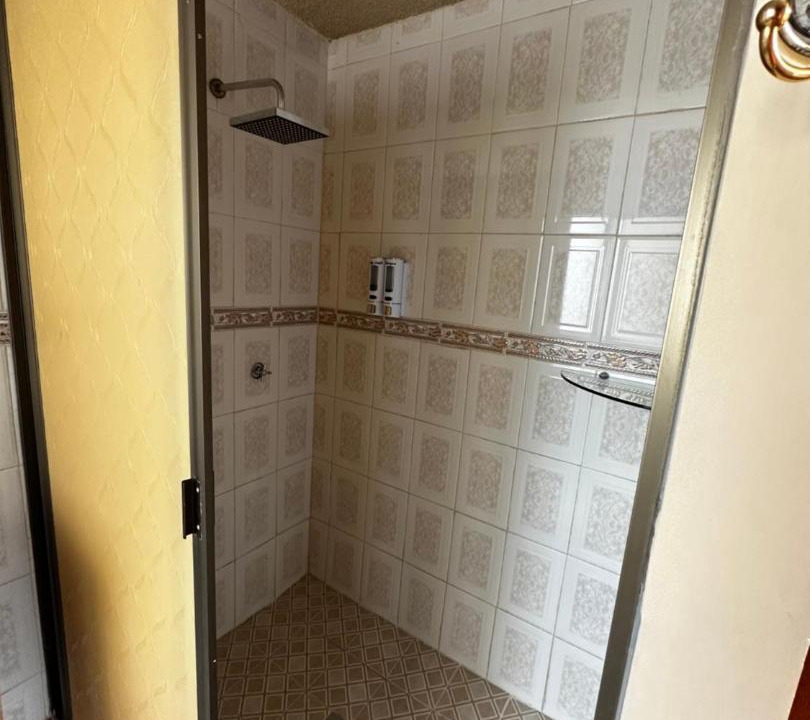 Photo of Bathroom in Luis Jimenez Figueroa