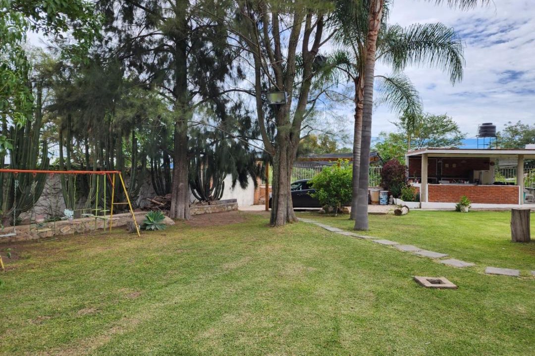 Photo of Buildings in Ixtlahuacan de los Membrillos