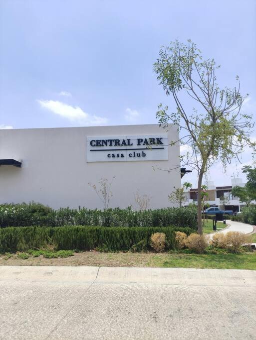 Photo of Others in Leon