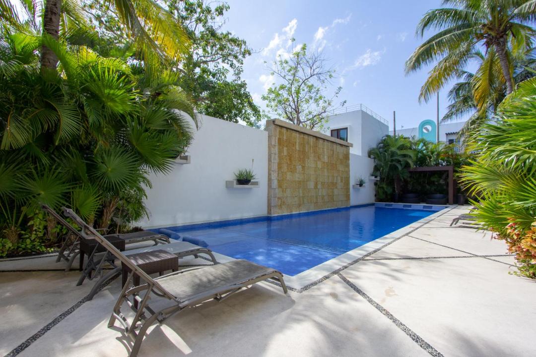 Photo of Others in 12th Street