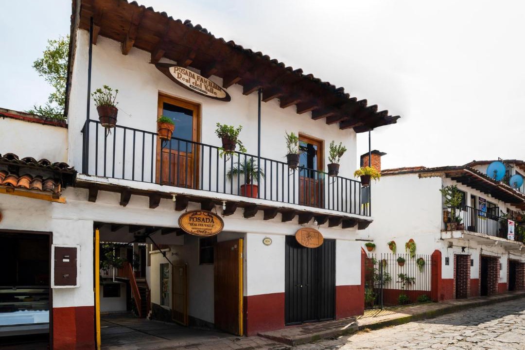 Photo of Buildings in Valle de Bravo