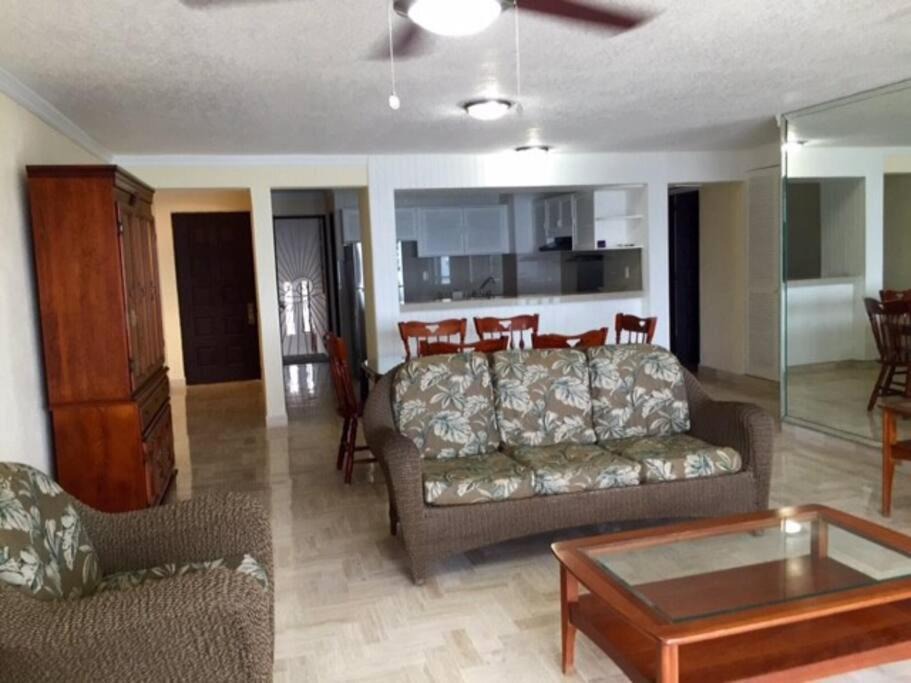 Photo of Livingroom in Farallon