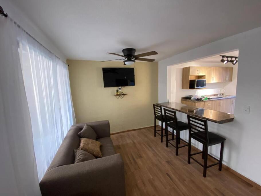 Photo of Livingroom in La Salle 2